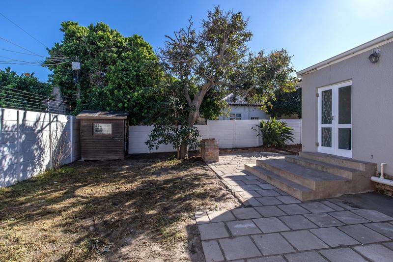 3 Bedroom Property for Sale in Plumstead Western Cape